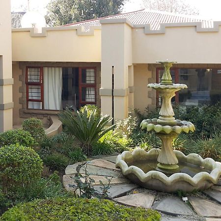 The Three Countries Estate Hotel Benoni Bagian luar foto