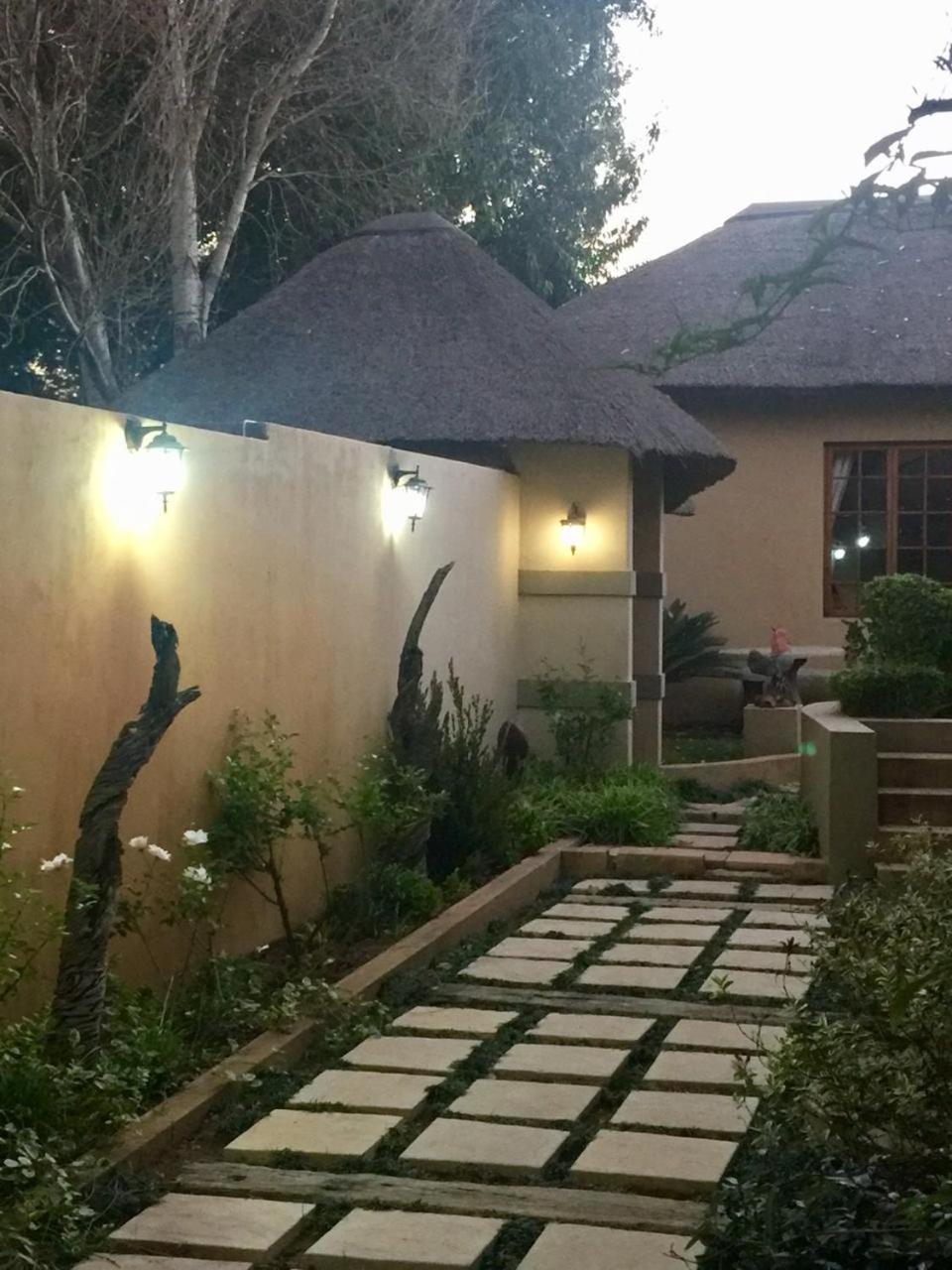 The Three Countries Estate Hotel Benoni Bagian luar foto