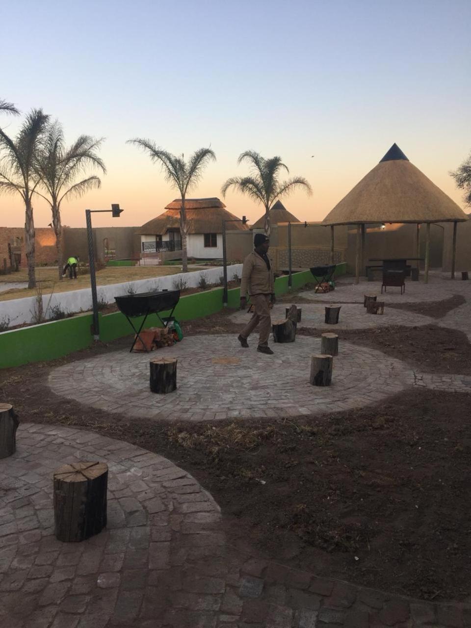 The Three Countries Estate Hotel Benoni Bagian luar foto