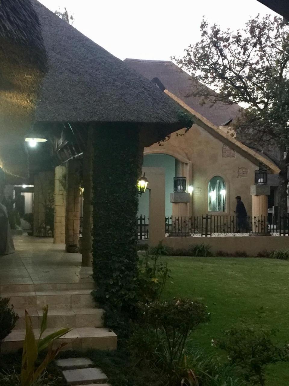 The Three Countries Estate Hotel Benoni Bagian luar foto