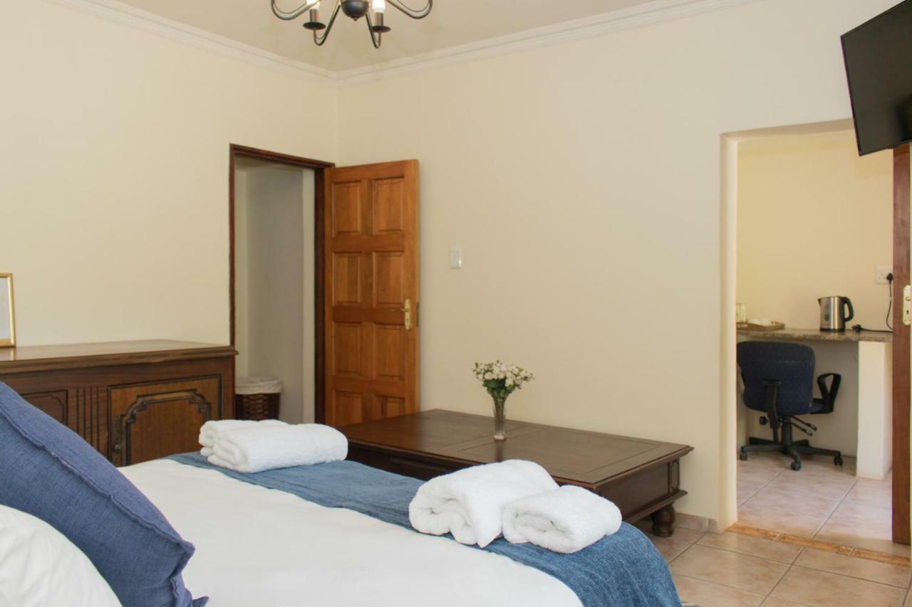 The Three Countries Estate Hotel Benoni Bagian luar foto