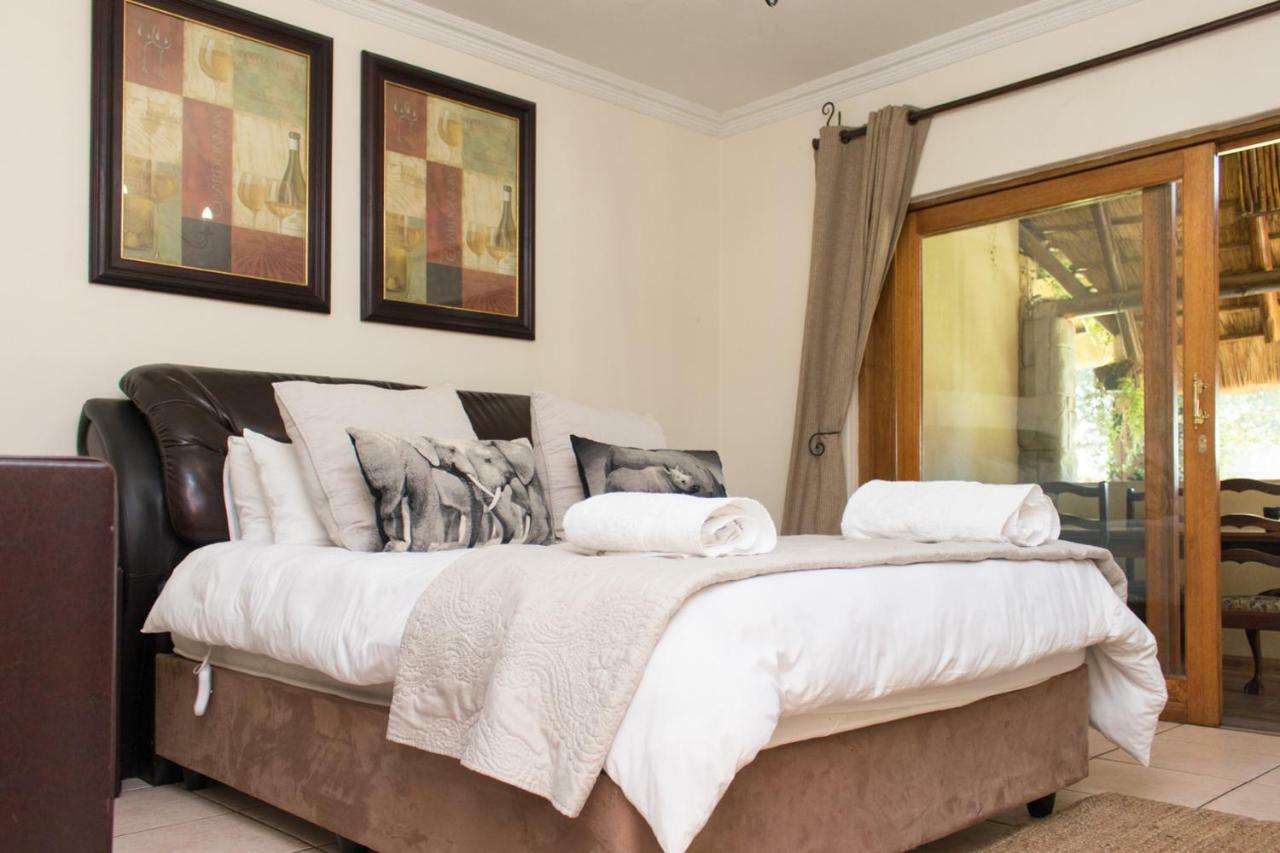 The Three Countries Estate Hotel Benoni Bagian luar foto