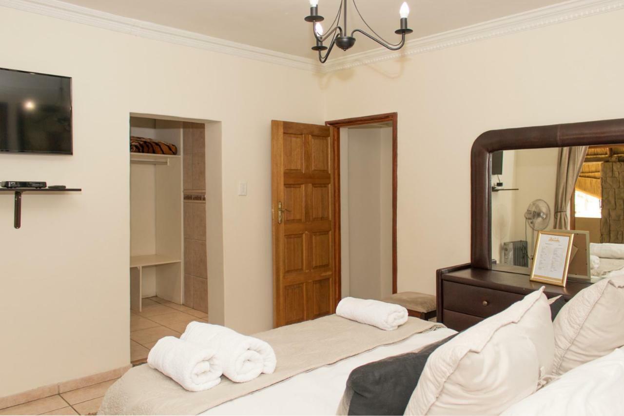 The Three Countries Estate Hotel Benoni Bagian luar foto