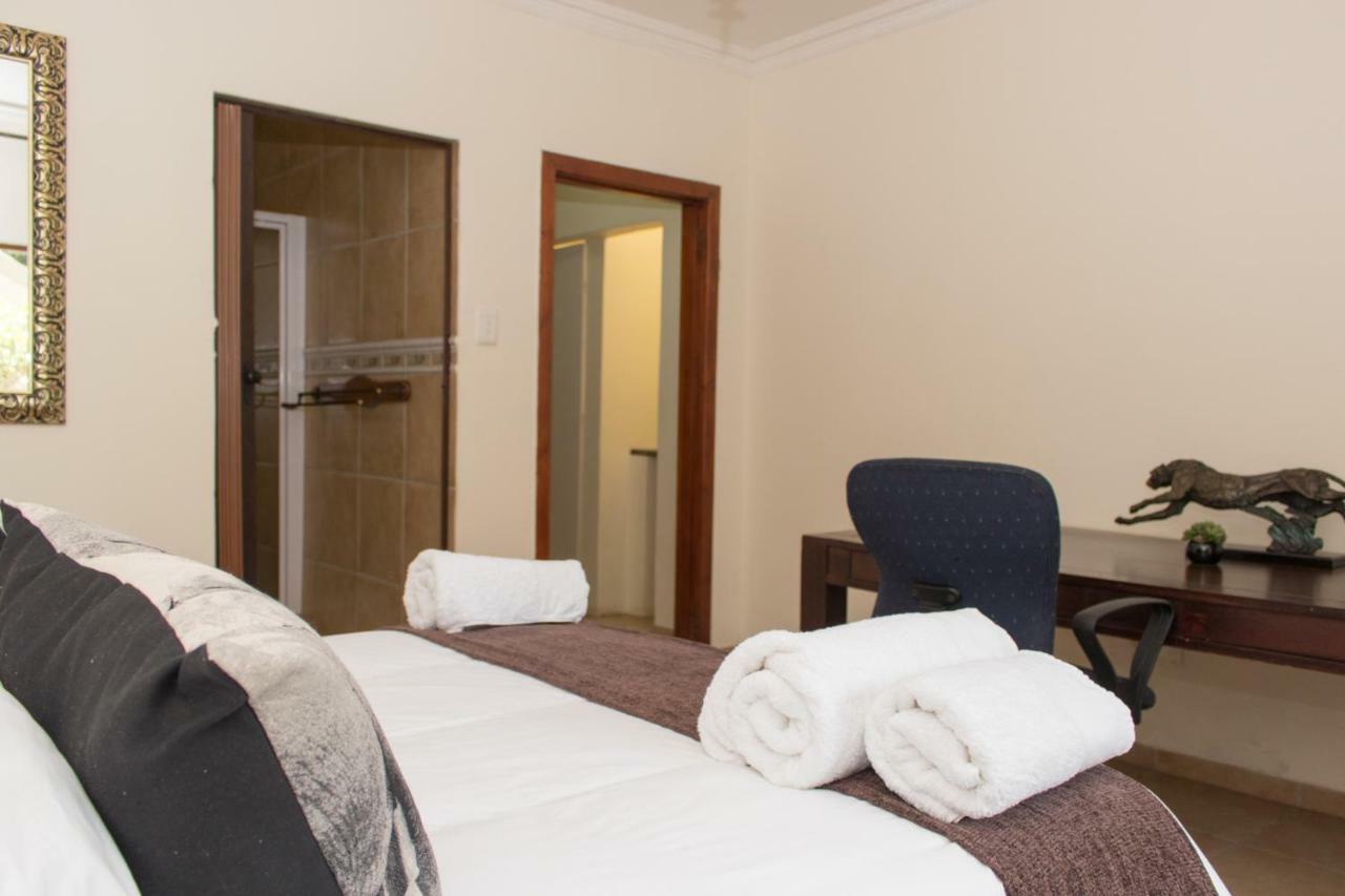 The Three Countries Estate Hotel Benoni Bagian luar foto