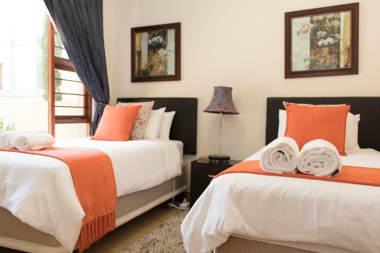 The Three Countries Estate Hotel Benoni Bagian luar foto