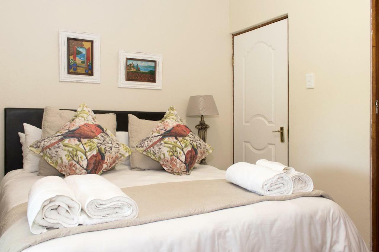 The Three Countries Estate Hotel Benoni Bagian luar foto